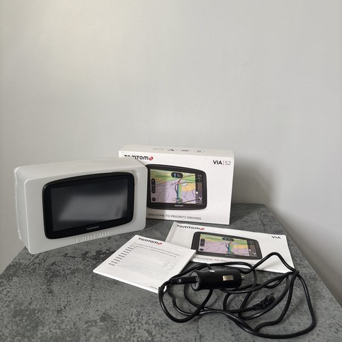 Tomtom via sat nav gps - via, gps-
