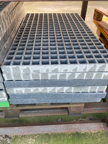 Non slip grp grating panel - slip,