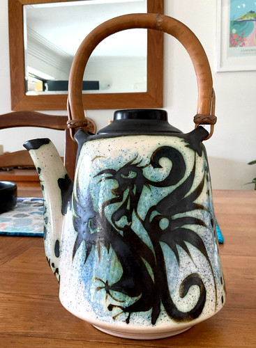 Stunning celtic pottery blue - ,
