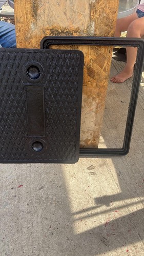 Cast iron manhole cover - , 27