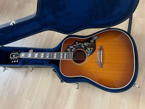 Gibson hummingbird 2004 - gibson,