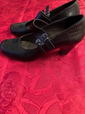 New TAMARIS size 39  very