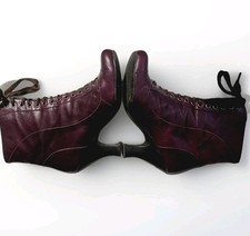 VINTAGE Victorian Style