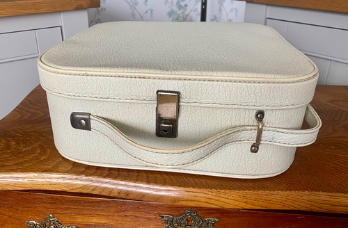 Vintage white leather vanity - white,