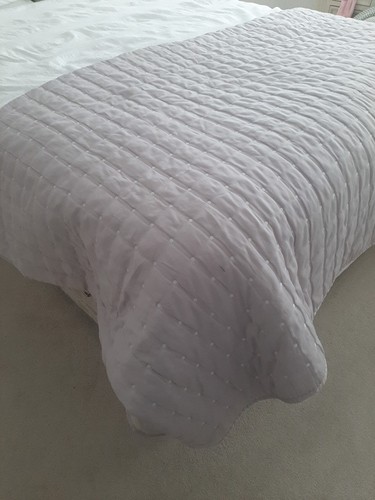 Laura ashley home quilted - laura,