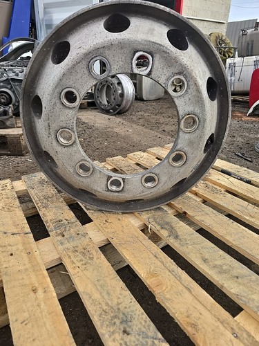 Alloy wheel alcoa - alloy,