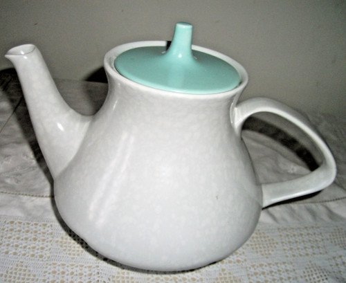 Early poole pottery contour - early,