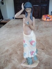 Vintage 1995 Nao Lladro Daisa Porcelain Topless Hawaiian Girl Figurine Aloha