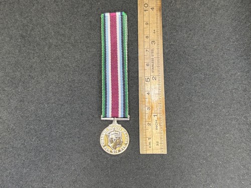 Wider service miniature - wider, medal