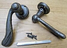 HAMMERED cast iron lever on