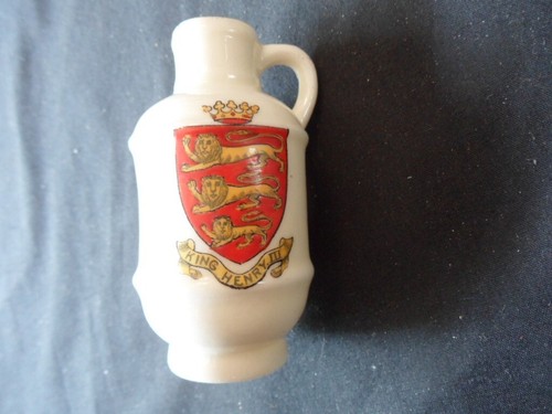 Swan crested china vessel with - swan,