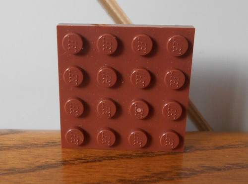 Reddish brown 4x4 - 4x4, plate