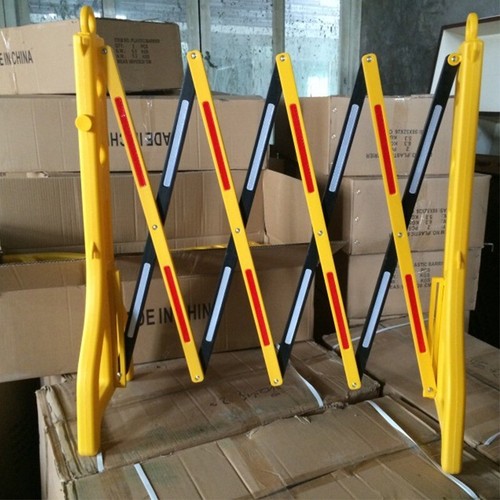 Expandable barricade portable - barricade,