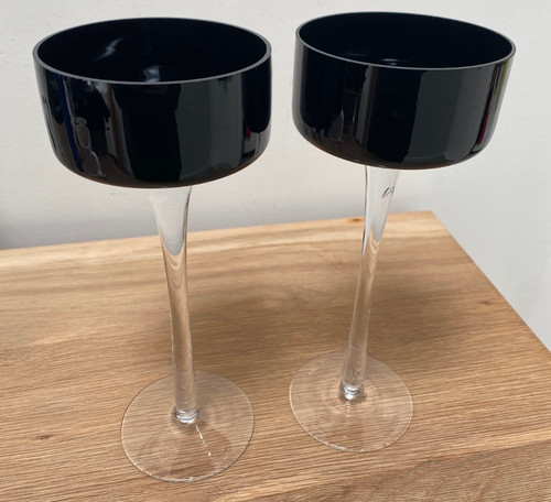 Black glass tall long - tall, stem