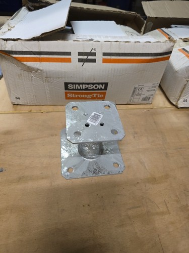 100mm square post anchor - square,