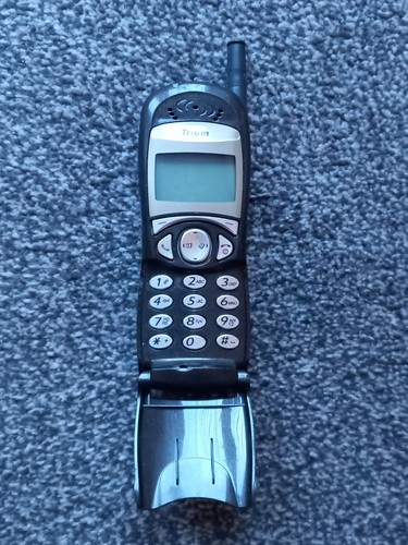 Old 90s mobile phones - old, 2