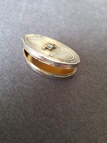 Pill box with royal - pill,