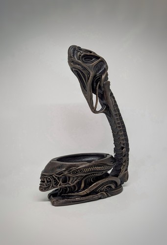 Giger style ashtray - h.r.,