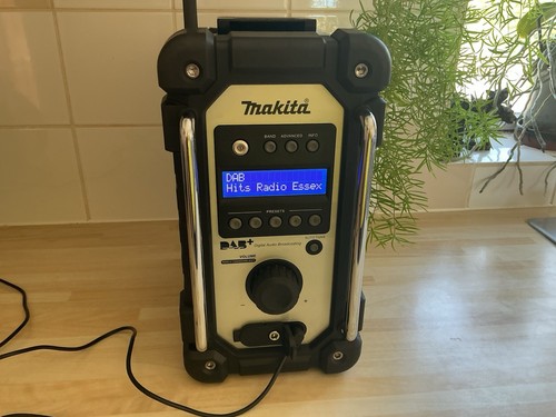 Makita dmr110 job site - makita,