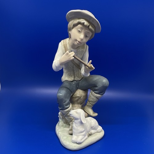 Nao lladró porcelain boy - nao,