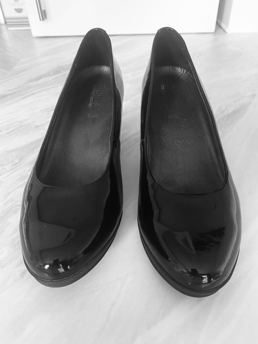 Women hotter shoes - hotter,
