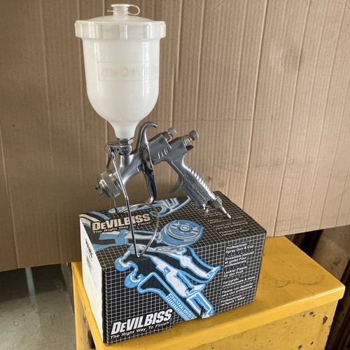 Devilbiss gravity feed spray - feed,