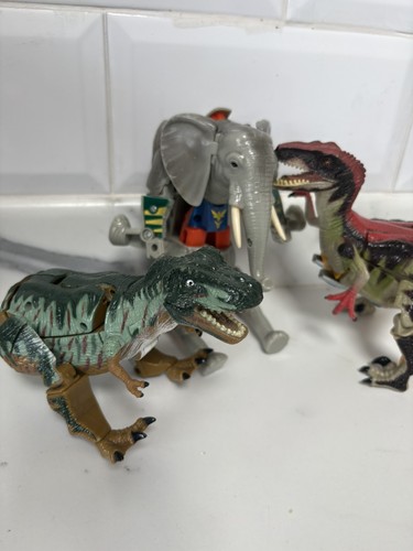 Transforming robot animal - transforming,