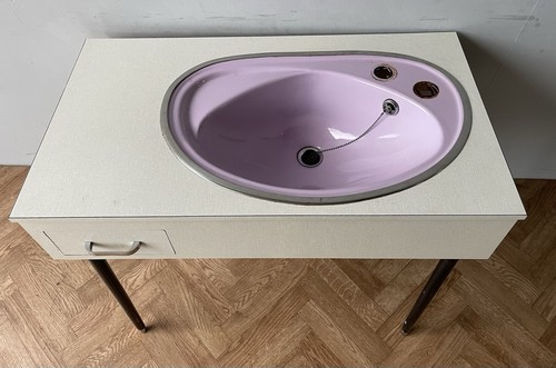 Vintage retro bathroom purple - retro,