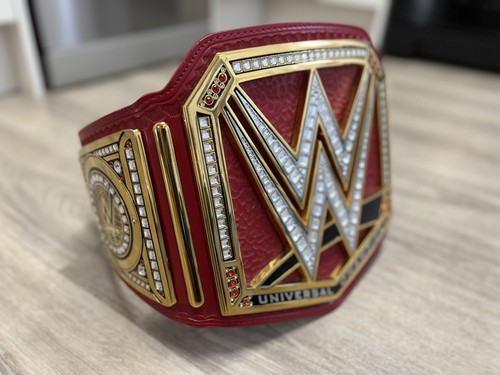 Official wwe red universal - wwe,
