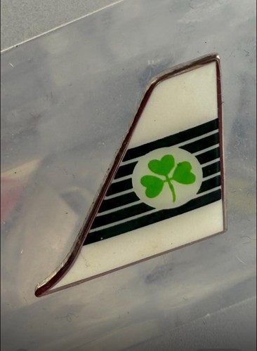 Aer lingus retro shamrock pin - lingus,