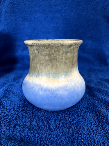 Ruskin 1931 vase - ,, crystalline