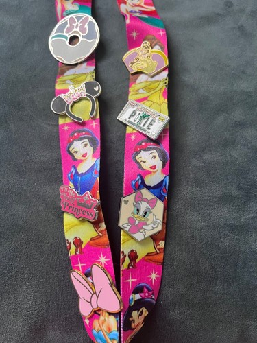 Disney trading pin lanyard - trading,