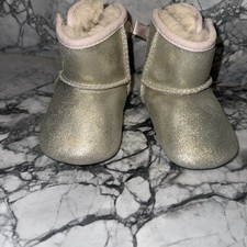 Ugg Baby 2/3 (6-12 Months)
