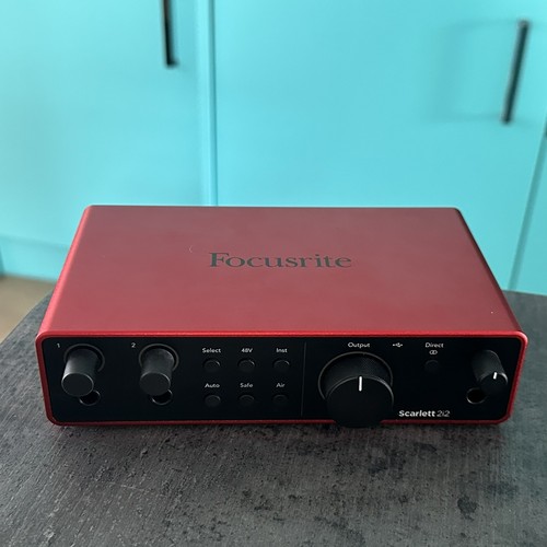 Focusrite scarlett 2i2 - scarlett,