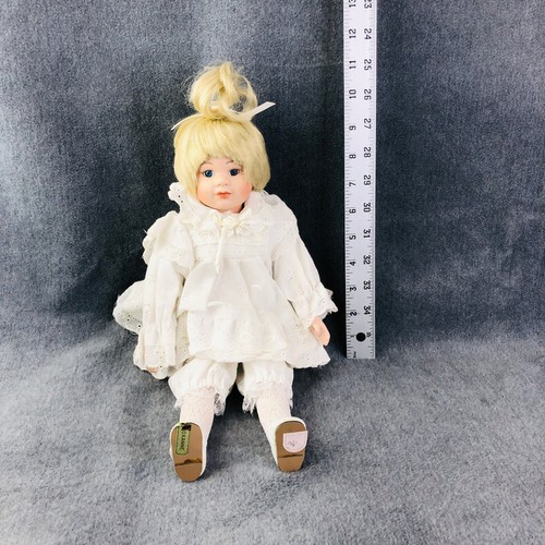 Brinn roxanne porcelain doll - roxanne,