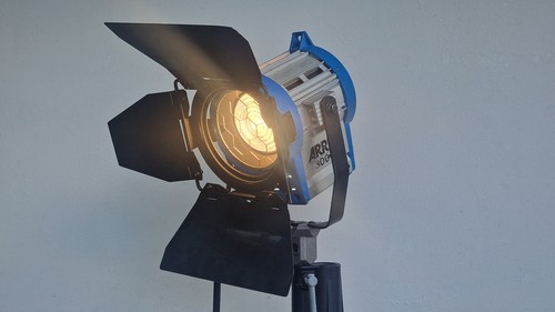 Used arri studio 300w plus - 300w,