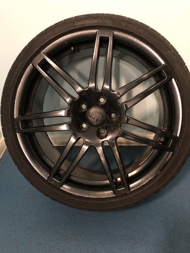 Gloss black audi rs4 - gloss, le