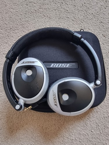 Bose triport ear headphones - bose, on