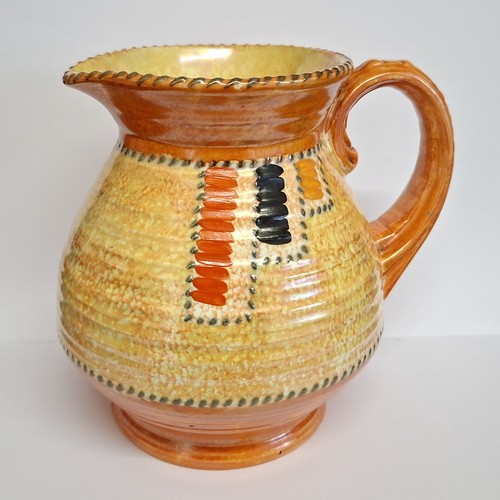 Vintage art deco crown ducal - art,