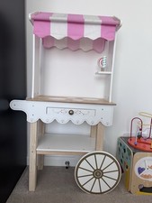 Le Toy Van TV324 Honeybake Tea & Treats Trolley