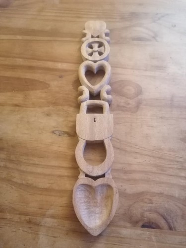 Vintage welsh wooden love - vintage,