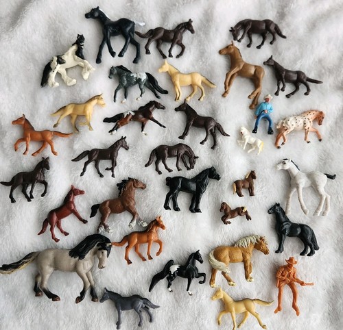Lot horse toy figures - lot,