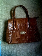 SIENNA DE LUCA LEATHER  SHOULDER BAG HANDBAG  in brown New unused Condition.