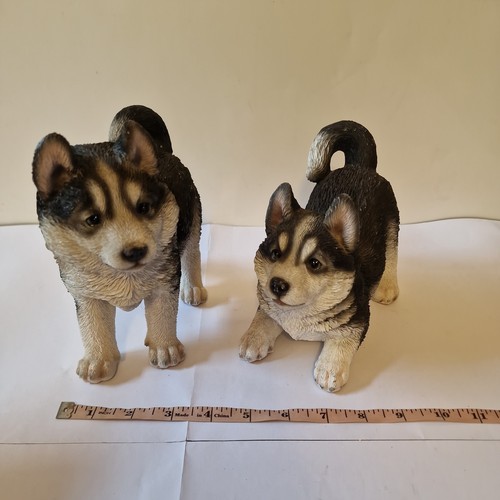 Husky puppy dog figurine - puppy,