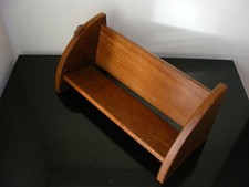 CLASSIC ROBERT MOUSEMAN THOMPSON OAK  BOOK TROUGH  WITH SIGNITURE MOUSE CRITTER