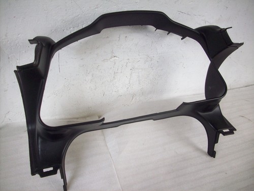 Cockpit fairing covering frame