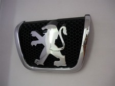 Peugeot Partner front grill badge