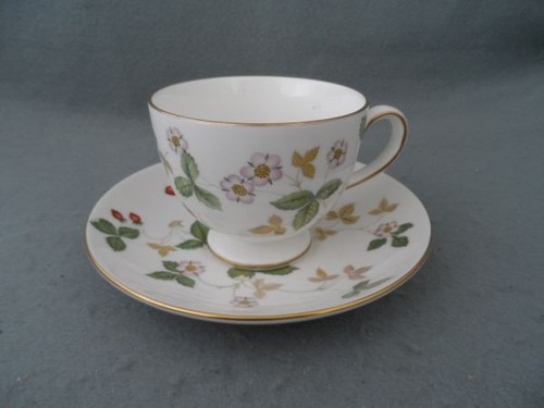 Wedgwood wild strawberry - wild, cup