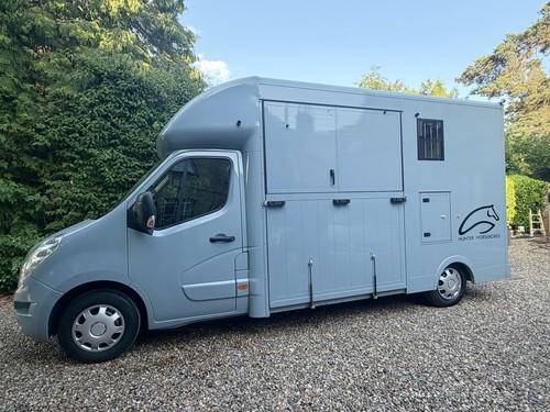 Renault master horsebox - renault,