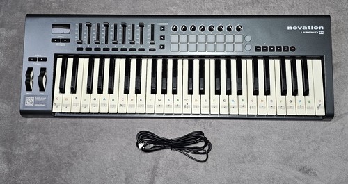Novation launchkey midi - -,